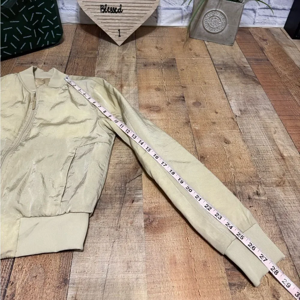 Lululemon Non-Stop Bomber *Reversible Size 4
